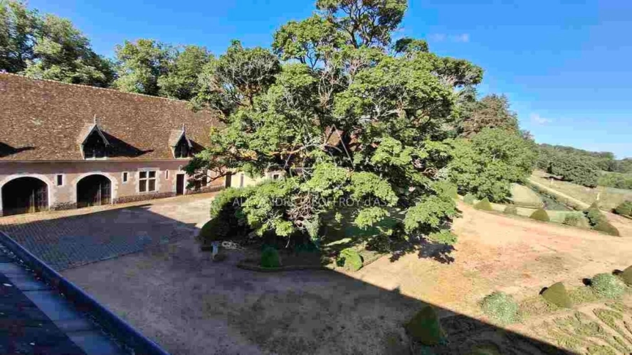 Photos 24 - Prestige - Magnifique ensemble de châteaux datant des XVe, XVIIe et XVIIIe siècles, situé à 1h20 de Paris, au cœur de la région du Perche avec un parc de 22ha