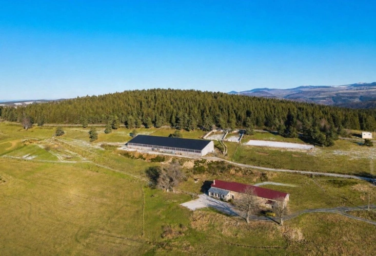 Photos 1 - Équestre - Propriété équestre sur 16 ha en montagne ardéchoise ?