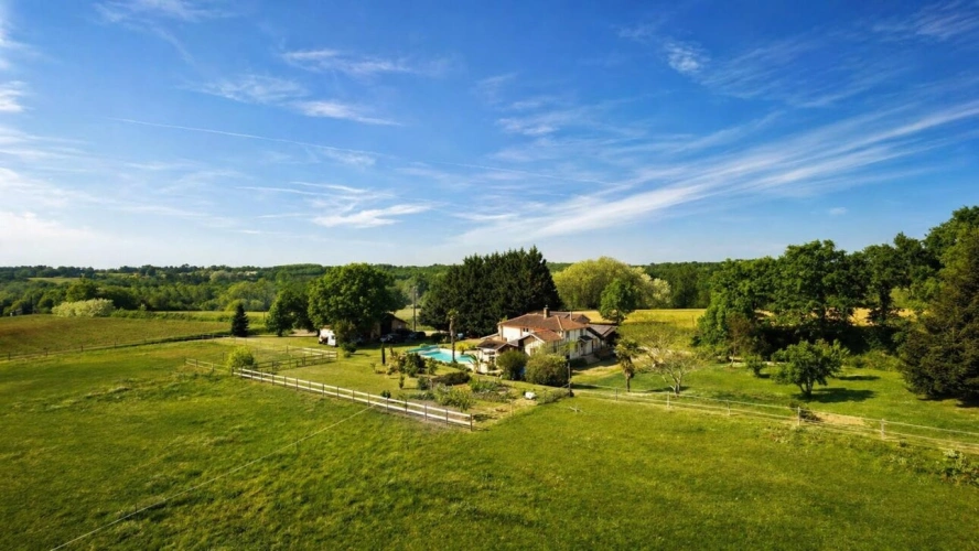 Photos 2 - Touristique - Propriété de charme : demeure principale, deux gîtes sur plus de 3 hectares