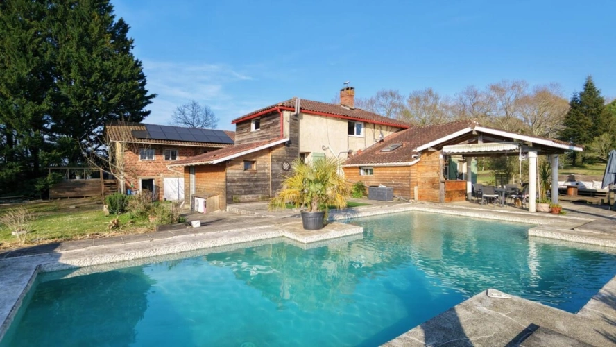 Photos 4 - Touristique - Propriété de charme : demeure principale, deux gîtes sur plus de 3 hectares
