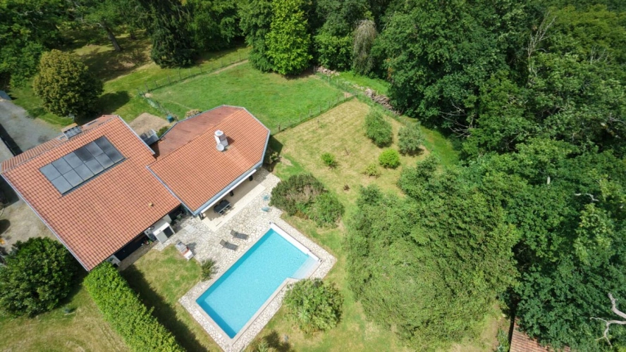 Photos 2 - Rurale - Propriété de caractère avec étang sur plus de 4 hectares