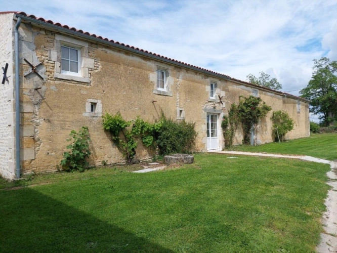 Photos 4 - Prestige - Maison de Maître rénovée, piscine chauffée et deuxième charmante maison