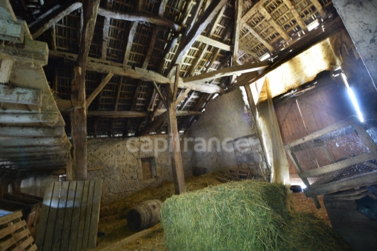 Photos 24 - Rurale - Corps de ferme surface habitable 300m2 - 6 chambres - dépendances