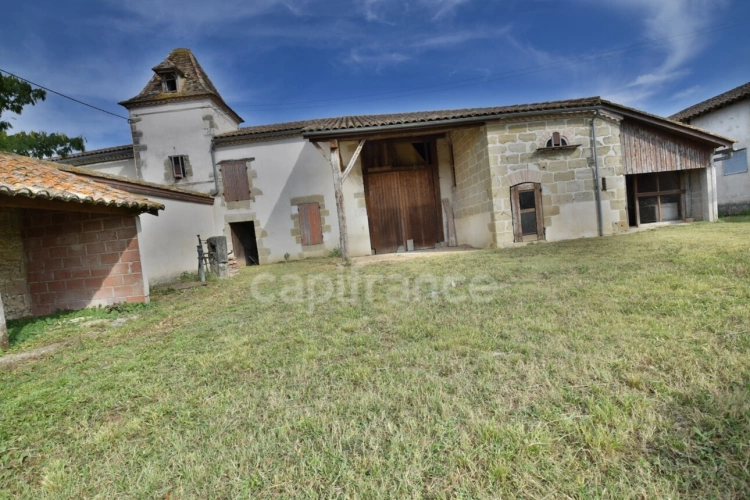 Photos 4 - Rurale - Corps de ferme surface habitable 300m2 - 6 chambres - dépendances
