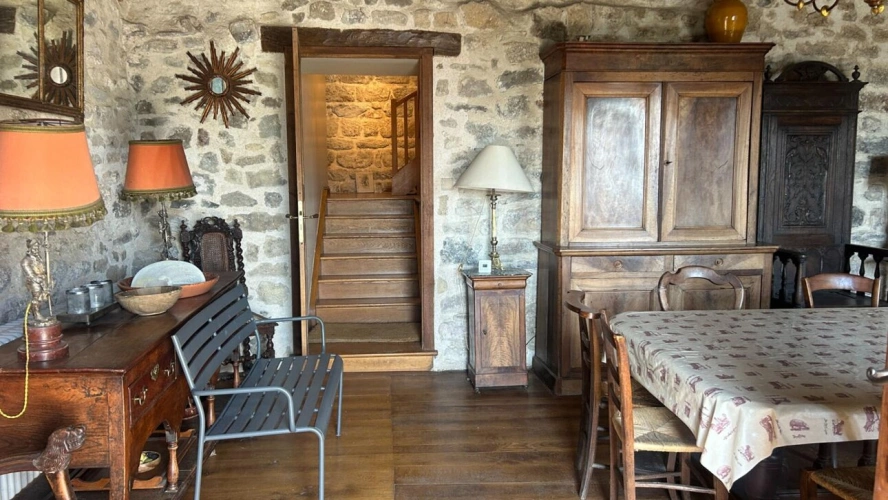 Photos 9 - Prestige - Manoir du XIVe siècle : Un balcon sur l'Aubrac et les Monts du Cantal