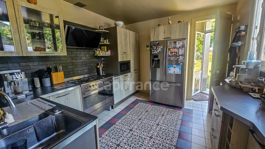 Photos 15 - Prestige - Plein centre ville d' ETAMPES (91) propriété à vendre 13 pièces, avec grand garage, 2 dépendances et terrain clos de 997 m²