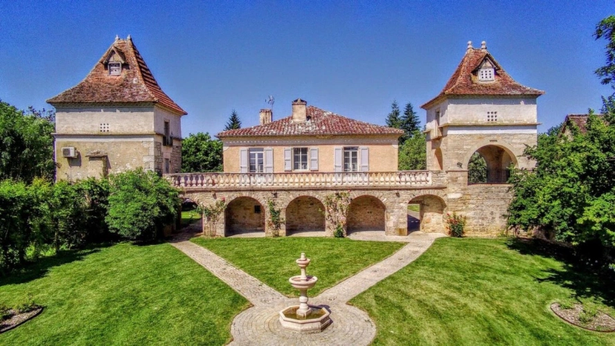 Photos 1 - Prestige - Situation privilégiée pour vos mariages avec  potentiel d'accueil, dans un cadre de vie paradisiaque