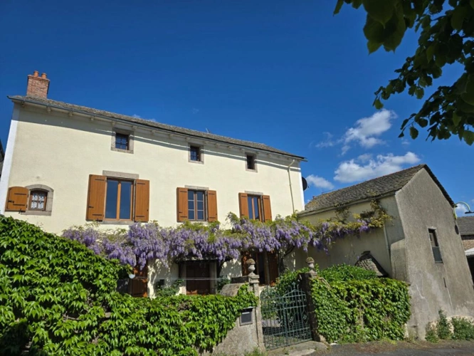 Photos 1 - Rurale - Maison de maître avec garage et dépendance - Arvieu