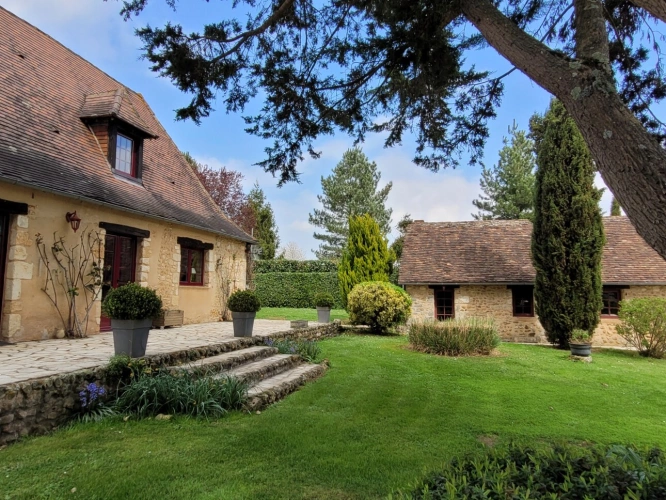 Photos 5 - Touristique - Propriete à vendre 15 pièces LA DOUZE (24)