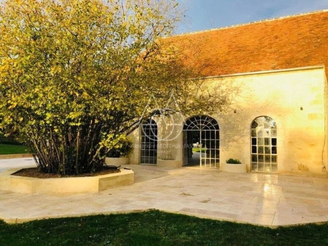 Photos 7 - Prestige - Beau château du XVIIIe siècle avec dépendances, incluant une salle de réception, situé dans l'Orne