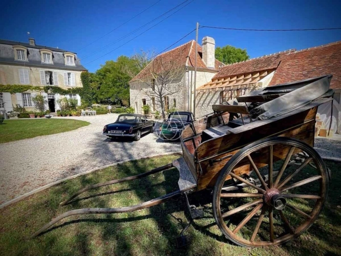 Photos 8 - Prestige - Beau château du XVIIIe siècle avec dépendances, incluant une salle de réception, situé dans l'Orne