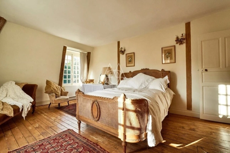 Photos 15 - Prestige - Beau château du XVIIIe siècle avec dépendances, incluant une salle de réception, situé dans l'Orne