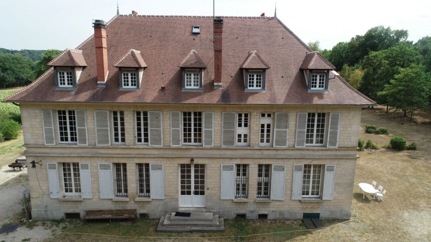 Photos 1 - Prestige - ARMENTIERES EN BRIE (77)à vendre superbe maison de maitre 18 chambres sur son parc arboré de 13500 m2