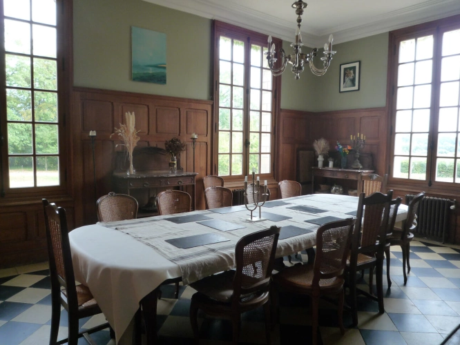 Photos 2 - Prestige - ARMENTIERES EN BRIE (77)à vendre superbe maison de maitre 18 chambres sur son parc arboré de 13500 m2