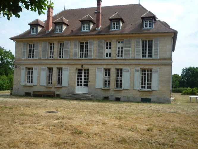 Photos 15 - Prestige - ARMENTIERES EN BRIE (77)à vendre superbe maison de maitre 18 chambres sur son parc arboré de 13500 m2