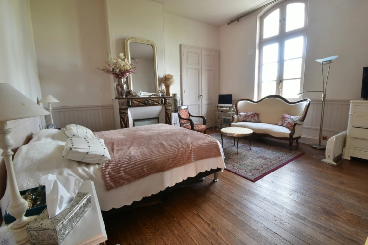 Photos 8 - Prestige - Propriete équestre et son château, à vendre 14 pièces LE TEMPLE SUR LOT (47)