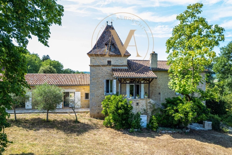 Photos 1 - Rurale - Manoir de caractère avec piscine intérieure, gîte et 11,6 hectares de nature préservée – LACAPELLE CABANAC (46)