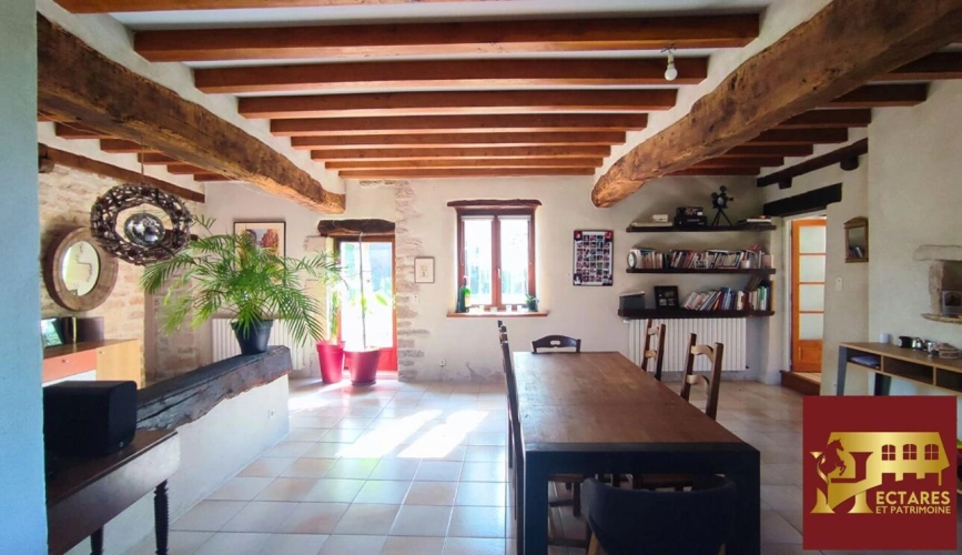 Photos 5 - Prestige - Propriété avec gîte et 3,6 ha