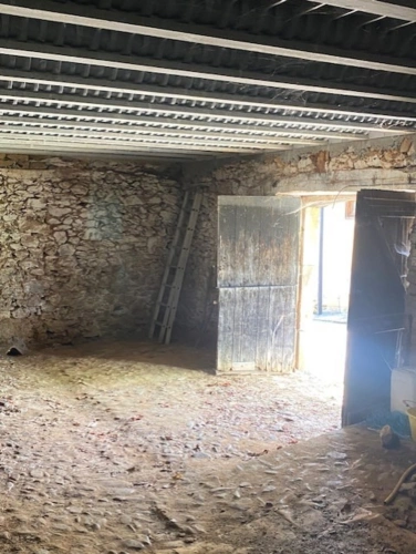 Photos 16 - Rurale - OPPORTUNITE: Grange à transformer  en partie rénovée à La Vinzelle (12)