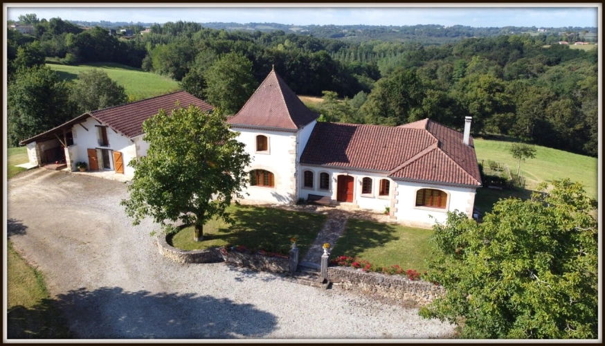 Photos 1 - Équestre - PROPRIETE 13 Ha - MAISON DE MAITRE + APPARTEMENT - CLASSE ENERGIE B