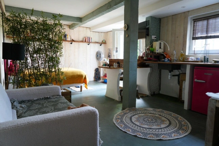Photos 7 - Touristique - Propriete à vendre 14 pièces SAINTE LIVRADE SUR LOT (47)Sainte-Livrade-sur-Lot – Propriété de caractère à projets multiples en bord de rivière avec accès privatif au Lot
