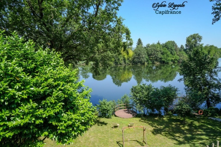 Photos 9 - Touristique - Propriete à vendre 14 pièces SAINTE LIVRADE SUR LOT (47)Sainte-Livrade-sur-Lot – Propriété de caractère à projets multiples en bord de rivière avec accès privatif au Lot