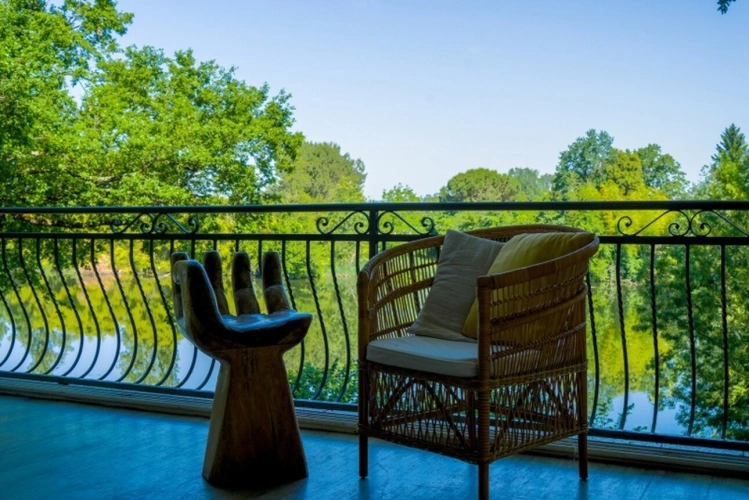 Photos 24 - Touristique - Propriete à vendre 14 pièces SAINTE LIVRADE SUR LOT (47)Sainte-Livrade-sur-Lot – Propriété de caractère à projets multiples en bord de rivière avec accès privatif au Lot