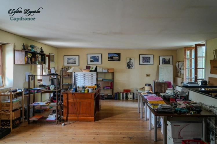 Photos 36 - Touristique - Propriete à vendre 14 pièces SAINTE LIVRADE SUR LOT (47)Sainte-Livrade-sur-Lot – Propriété de caractère à projets multiples en bord de rivière avec accès privatif au Lot
