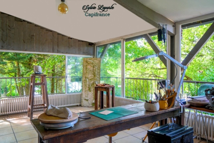 Photos 38 - Touristique - Propriete à vendre 14 pièces SAINTE LIVRADE SUR LOT (47)Sainte-Livrade-sur-Lot – Propriété de caractère à projets multiples en bord de rivière avec accès privatif au Lot