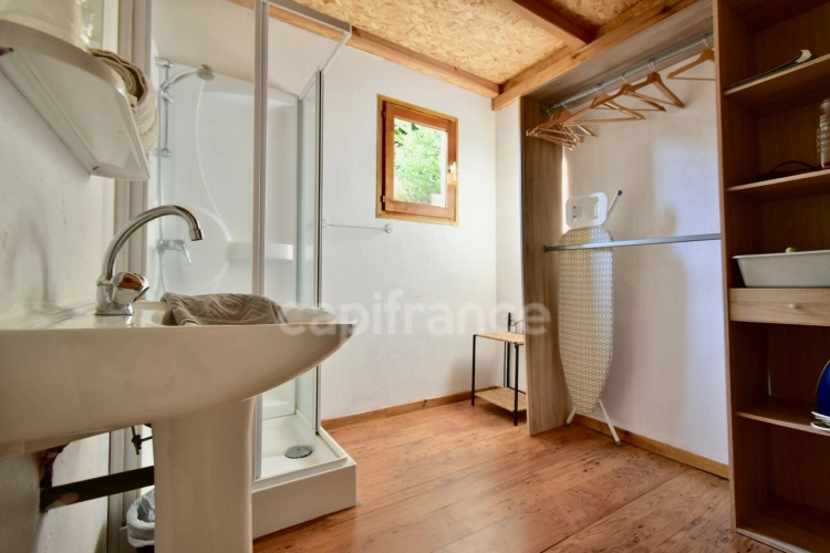 Photos 12 - Touristique - Dpt Corse (20), à vendre EVISA, propriété avec six chalets en bois, terrasse vue panoramique, piscine, parking