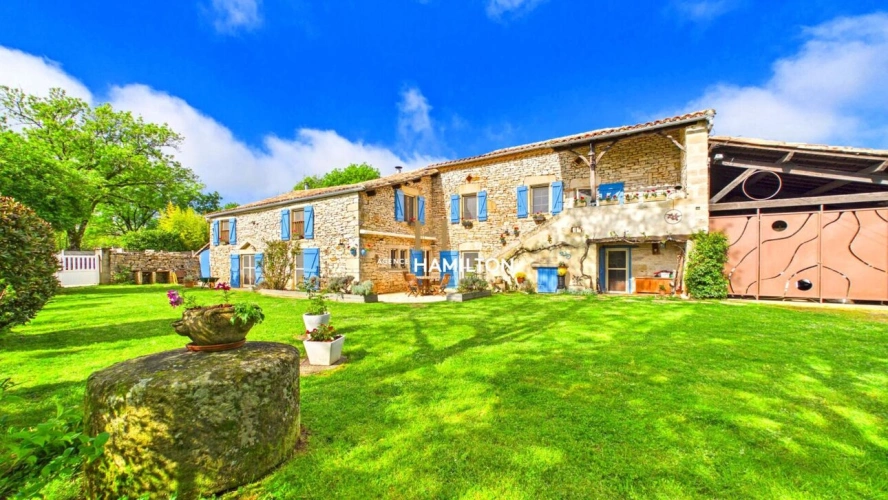 Photos 1 - Rurale - PROPRIÉTÉ EN PIERRE RESTAURÉE AVEC PISCINE, PROCHE SAINT-ANTONIN-NOBLE-VAL