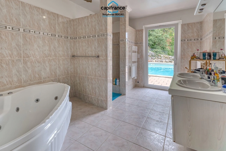 Photos 19 - Prestige - Propriete à vendre 5 pièces PUJOLS (47) Maison de 135m2 sur 6144m2 de terrain et piscine
