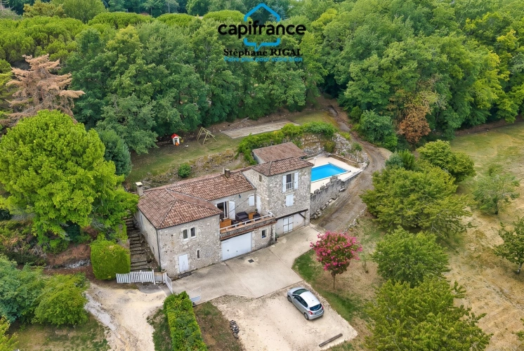 Photos 23 - Prestige - Propriete à vendre 5 pièces PUJOLS (47) Maison de 135m2 sur 6144m2 de terrain et piscine