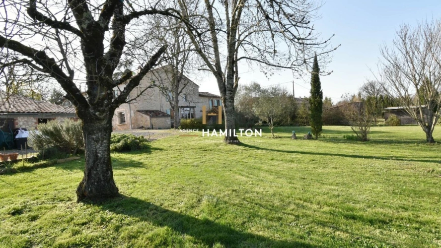Photos 12 - Rurale - CHARMANTE PROPRIETE AVEC PRAIRIES, PISCINE, GARAGE ET BATIMENTS ANNEXES