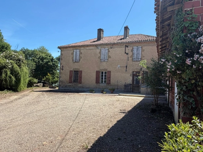 Photos 2 - Prestige - PLAISANCE (32); AUTHENTIQUE MAISON GASCONNE 300M2 dans son jus, un peu cachée, 1HA grandes dependances