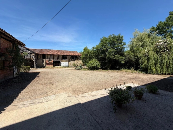 Photos 4 - Prestige - PLAISANCE (32); AUTHENTIQUE MAISON GASCONNE 300M2 dans son jus, un peu cachée, 1HA grandes dependances