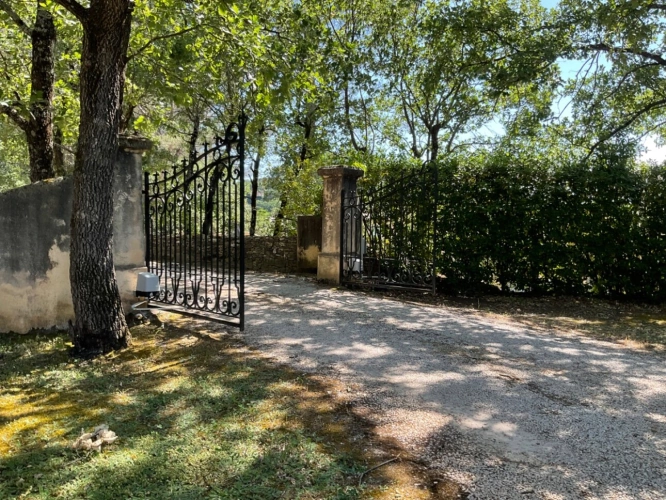 Photos 15 - Prestige - Proprieté  à 20 mns d'Aix en Provence sur la commune de Rognes  380m2 avec 8 chambres