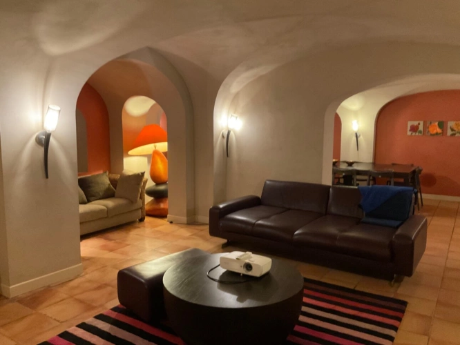 Photos 25 - Prestige - Proprieté  à 20 mns d'Aix en Provence sur la commune de Rognes  380m2 avec 8 chambres