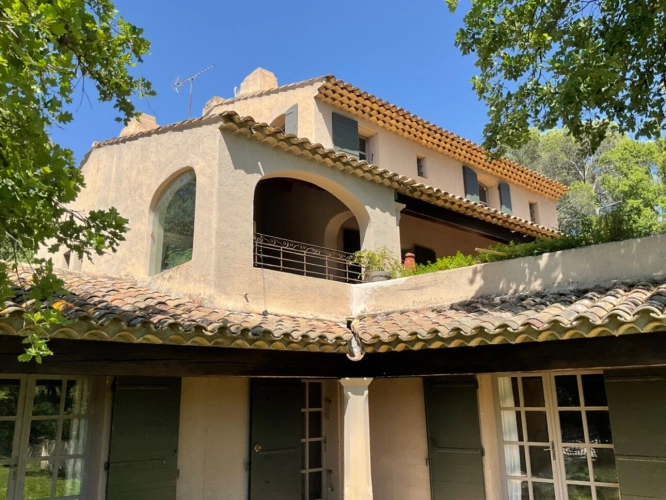 Photos 32 - Prestige - Proprieté  à 20 mns d'Aix en Provence sur la commune de Rognes  380m2 avec 8 chambres