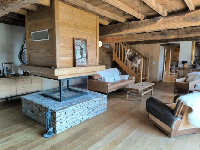 Photos 18 - Rurale - Corps de ferme de montagne  , superbement rénové  , dépendances  3.2 HA