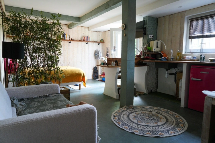 Photos 10 - Touristique - Propriete à vendre 14 pièces SAINTE LIVRADE SUR LOT (47)Sainte-Livrade-sur-Lot – Propriété de caractère à projets multiples en bord de rivière avec accès privatif au Lot