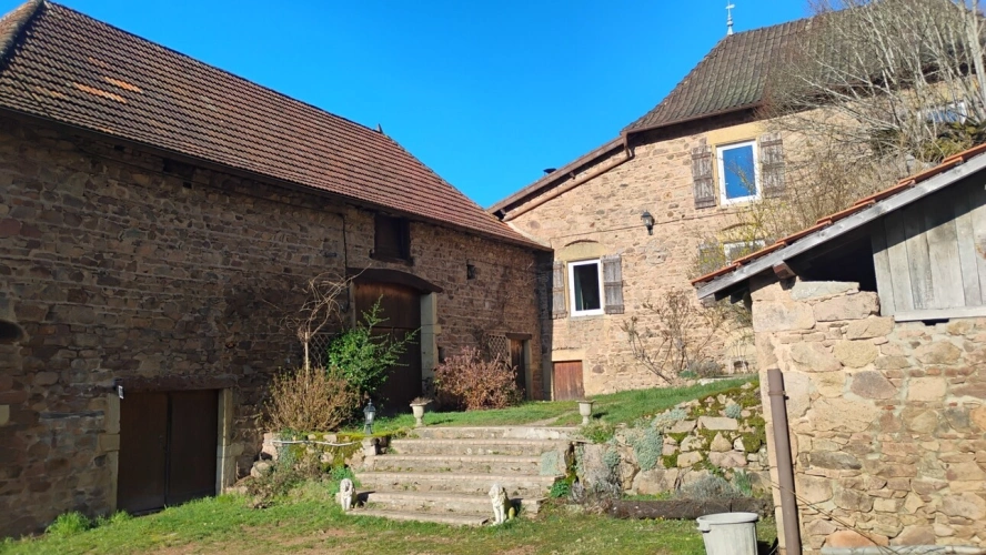 Photos 17 - Rurale - Maison de Maître bourguignonne Vue dégagée 7 pièces SAINT IGNY DE VERS (69)
