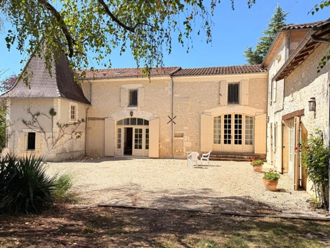 Photos 1 - Prestige - Maison de caractère