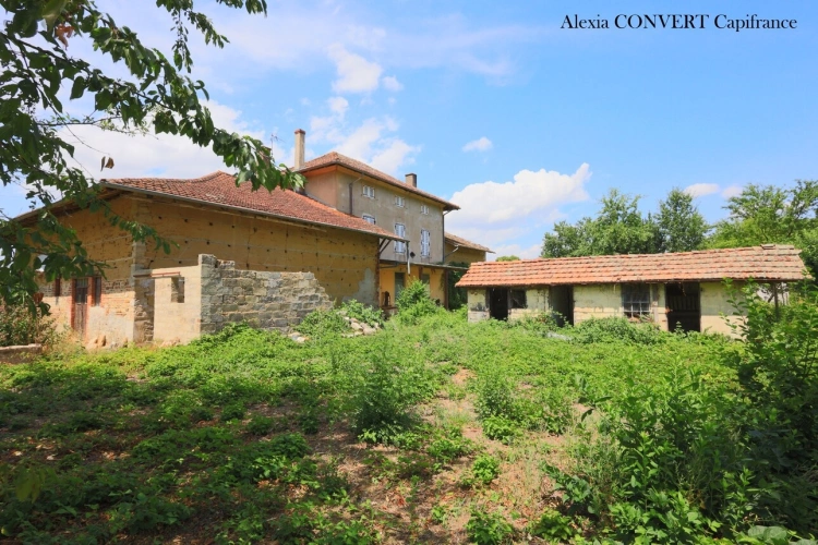 Photos 1 - Rurale - Dépendance 115m² avec 946m² de terrain proche centre village Foissiat
