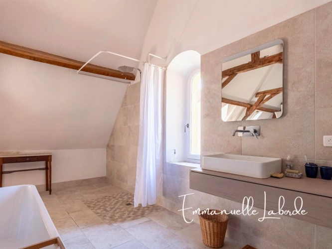 Photos 24 - Tourist - Stone property with guest house, swimming pool and 2.5 hectares – Lalinde, Dordogne (24)