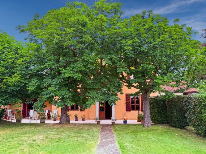 Photos 2 - Touristique - Propriété 358 m2 à vendre -avec 7700 m2 de parc - Maison 8 pièces de 234 m2, gîte de 124 m2 et piscine proche de MARCIAC (32)