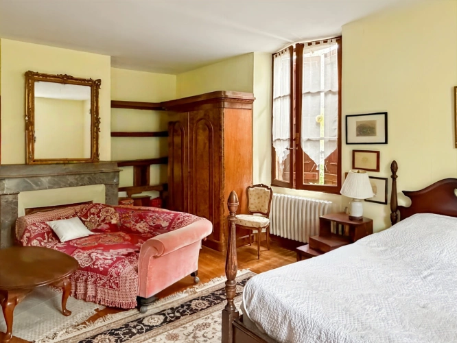Photos 8 - Touristique - Propriété 358 m2 à vendre -avec 7700 m2 de parc - Maison 8 pièces de 234 m2, gîte de 124 m2 et piscine proche de MARCIAC (32)