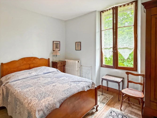 Photos 10 - Touristique - Propriété 358 m2 à vendre -avec 7700 m2 de parc - Maison 8 pièces de 234 m2, gîte de 124 m2 et piscine proche de MARCIAC (32)
