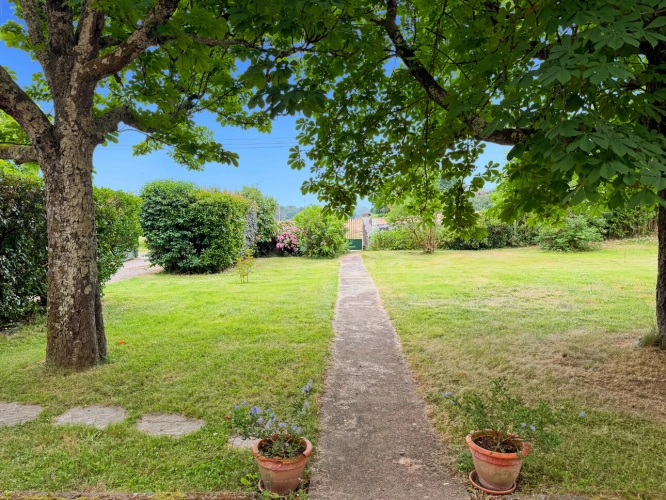 Photos 16 - Touristique - Propriété 358 m2 à vendre -avec 7700 m2 de parc - Maison 8 pièces de 234 m2, gîte de 124 m2 et piscine proche de MARCIAC (32)