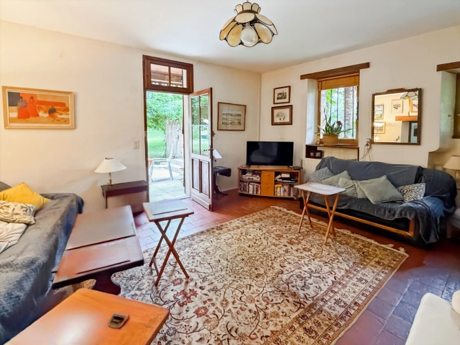 Photos 23 - Touristique - Propriété 358 m2 à vendre -avec 7700 m2 de parc - Maison 8 pièces de 234 m2, gîte de 124 m2 et piscine proche de MARCIAC (32)
